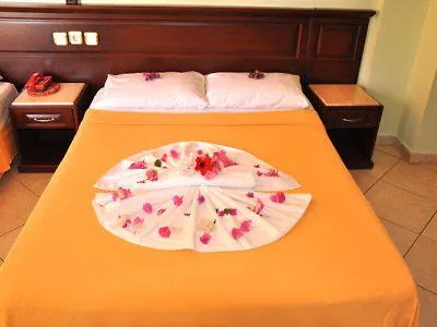 Gold Stone Hotel Turgutreis 2*,